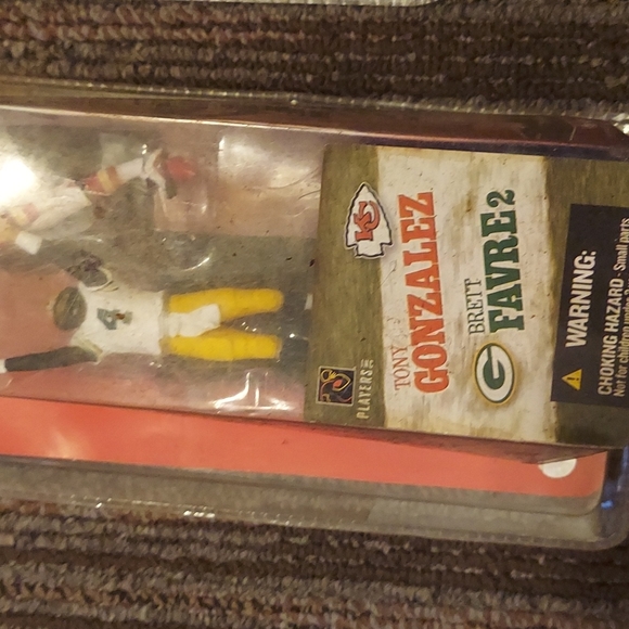 Mcfarlane toys football and baseball 20$ each - Picture 15 of 16